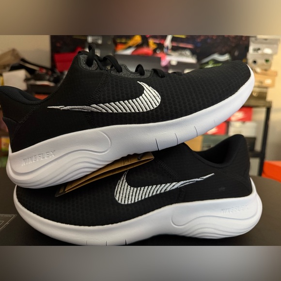 Nike Other - Nike Men's Black and White Sneakers